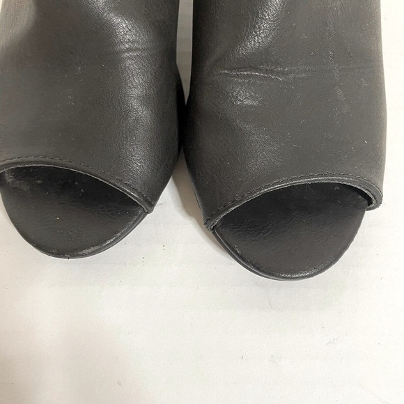 Sugar Rosetta Womens Black 6 M 1.5" Heel Block Style Sandals Shoes - Picture 4 of 12